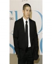 Thakoon Panichgul Profile images